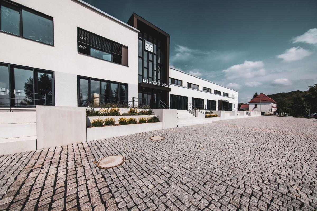 Rekonstrukce kulturního střediska Chlumec — II. etapa — fotografie 3